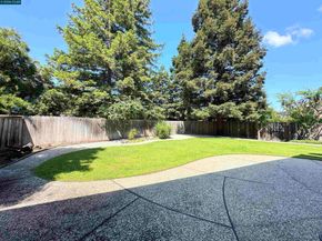 4864 Shadowfalls Dr, Martinez CA 94553