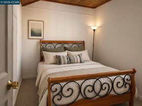 1258 Pine St, Palo Alto CA 94301