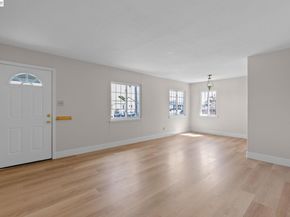 246 Tunis Rd, Oakland CA 94603