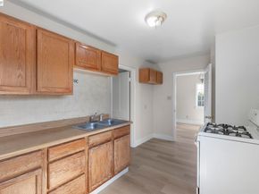 246 Tunis Rd, Oakland CA 94603