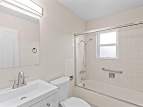 246 Tunis Rd, Oakland CA 94603