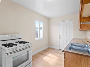 246 Tunis Rd, Oakland CA 94603