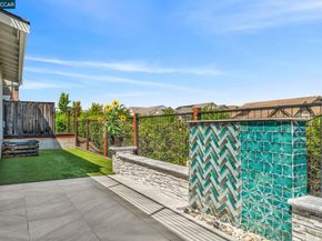 6937 Atlas Peak Dr, Dublin CA 94568