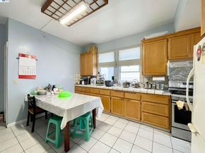 2517 Webb Ave, Alameda CA 94501