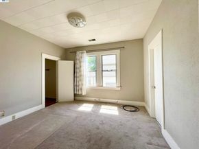 2517 Webb Ave, Alameda CA 94501