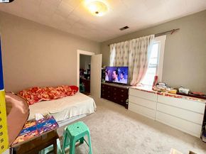 2517 Webb Ave, Alameda CA 94501