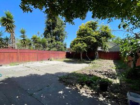 2517 Webb Ave, Alameda CA 94501