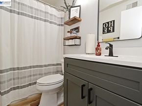 25105 Vista Greens Ct, Hayward CA 94541