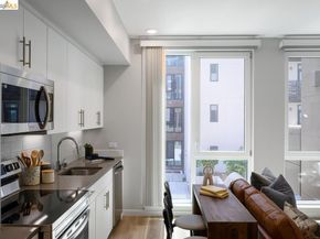 260 Brooklyn Basin Way 564, Oakland CA 94606