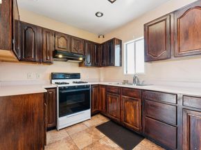 978 43Rd St, Oakland CA 94608