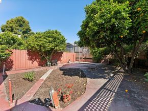978 43Rd St, Oakland CA 94608