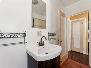 978 43Rd St, Oakland CA 94608