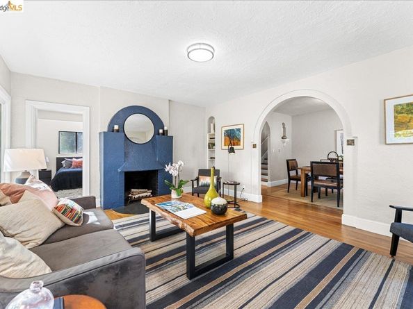 2148 Curtis St, Berkeley CA 94702