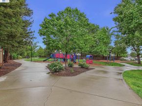 3749 Platt Ct N, Pleasanton CA 94588