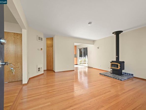 3037 College Ave, Berkeley CA 94705