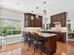 620 Amberwood Way, Livermore CA 94551