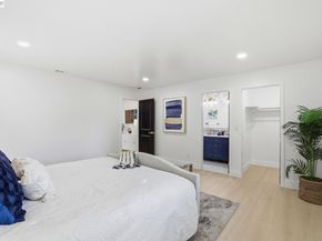 1913 W Middlefield Rd, Mountain View CA 94043