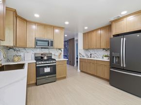 1913 W Middlefield Rd, Mountain View CA 94043