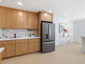 1913 W Middlefield Rd, Mountain View CA 94043