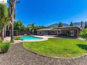608 W Myrick Ct, Clayton CA 94517