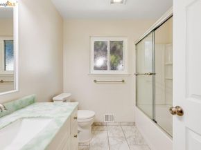 608 W Myrick Ct, Clayton CA 94517