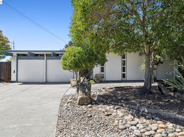 5314 Crown Ct, Castro Valley CA 94552