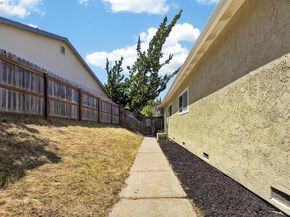 247 Sparrow Dr, Hercules CA 94547