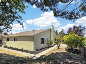 247 Sparrow Dr, Hercules CA 94547