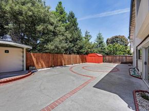 406 Grenadine Way, Hercules CA 94547