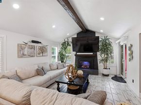 1199 Gamay Dr, Clayton CA 94517