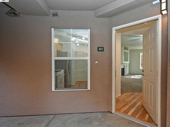 280 Caldecott Ln 221, Oakland CA 94618