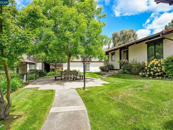 1351 Camino Peral C, Moraga CA 94556