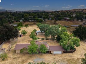 744 Mockingbird Ln, Pleasanton CA 94566