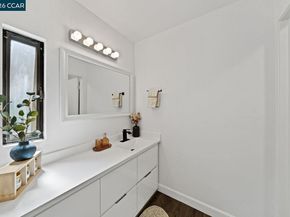 1476 Camino Peral C, Moraga CA 94556