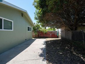 2913 16Th St, San Pablo CA 94806