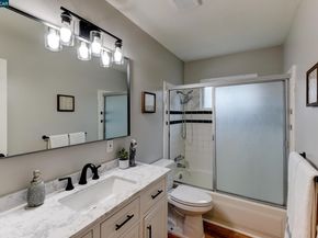 2913 16Th St, San Pablo CA 94806