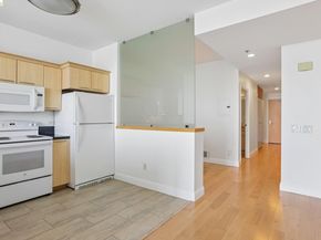 1 Lakeside Dr 1608, Oakland CA 94612