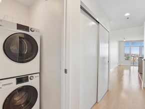 1 Lakeside Dr 1608, Oakland CA 94612