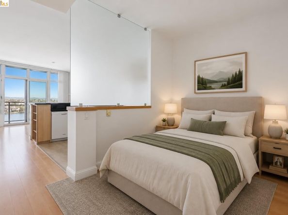 1 Lakeside Dr 1608, Oakland CA 94612
