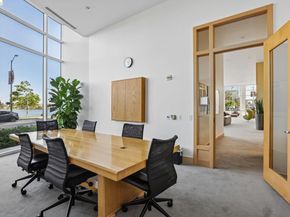 1 Lakeside Dr 1608, Oakland CA 94612