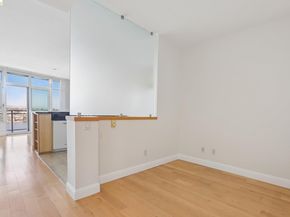 1 Lakeside Dr 1608, Oakland CA 94612