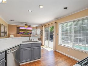 150 Trenton Cir, Pleasanton CA 94566