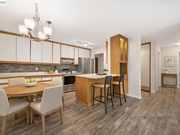 960 Shorepoint Court 116, Alameda CA 94501