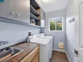 10570 Englewood Dr, Oakland CA 94605