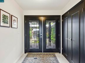 10570 Englewood Dr, Oakland CA 94605