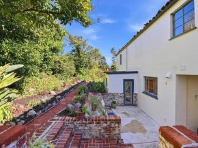 44 Highgate Rd, Kensington CA 94707