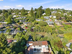 44 Highgate Rd, Kensington CA 94707