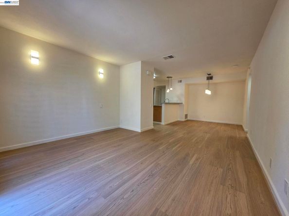 287 E Warren Ave, Fremont CA 94539