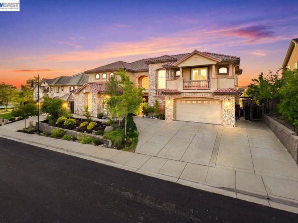 2851 E Cog Hill Ter, Dublin CA 94568
