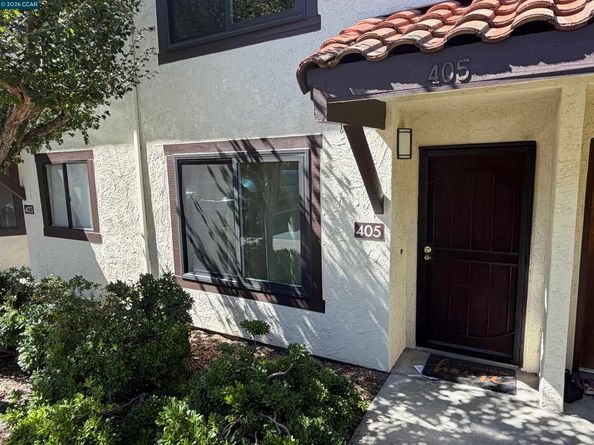405 Del Valle Cir, El Sobrante CA 94803